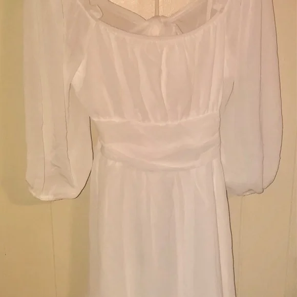 Phortric White Latern sleeve dress - Picture 5 of 7